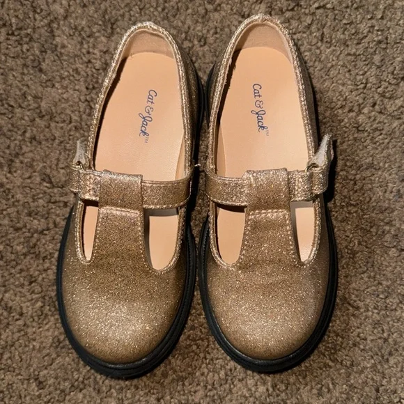 Size 9 cat and jack gold dress shoes Size 9 cat and jack gold dress shoes